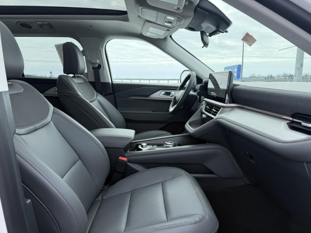 new 2026 Ford Explorer car, priced at $47,928