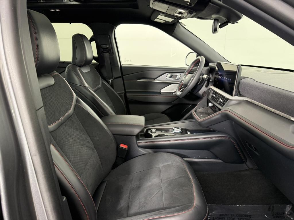 used 2025 Ford Explorer car, priced at $47,998