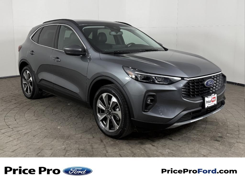 used 2025 Ford Escape car, priced at $26,998