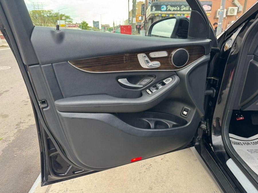 used 2020 Mercedes-Benz GLC 300 car