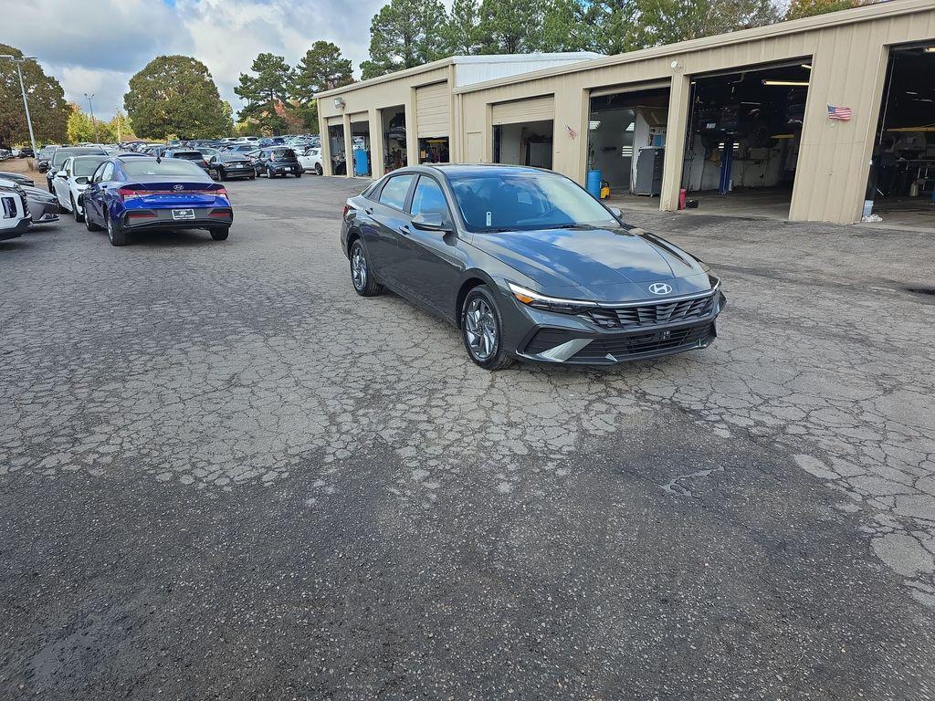 new 2026 Hyundai ELANTRA HEV car, priced at $26,585