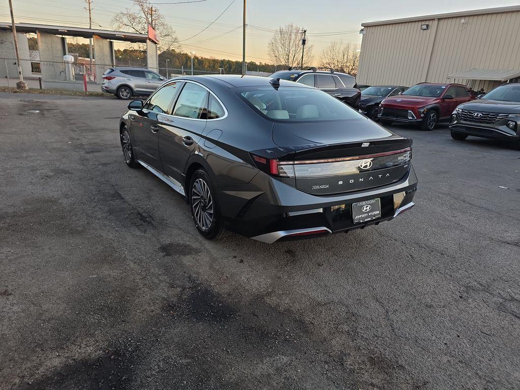 new 2026 Hyundai Sonata Hybrid car, priced at $33,715