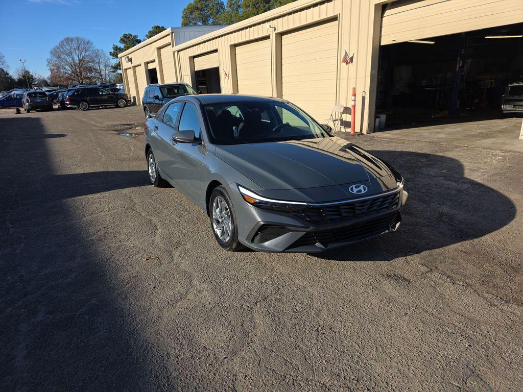 new 2026 Hyundai ELANTRA HEV car, priced at $26,585