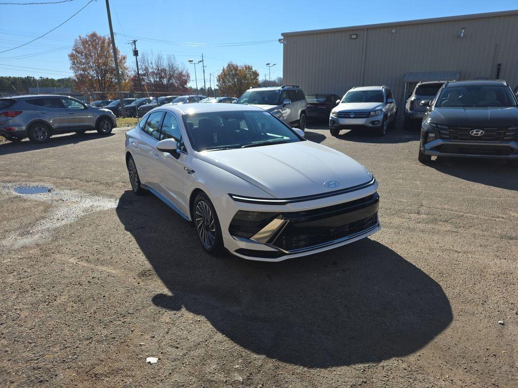 new 2025 Hyundai Sonata Hybrid car, priced at $31,235