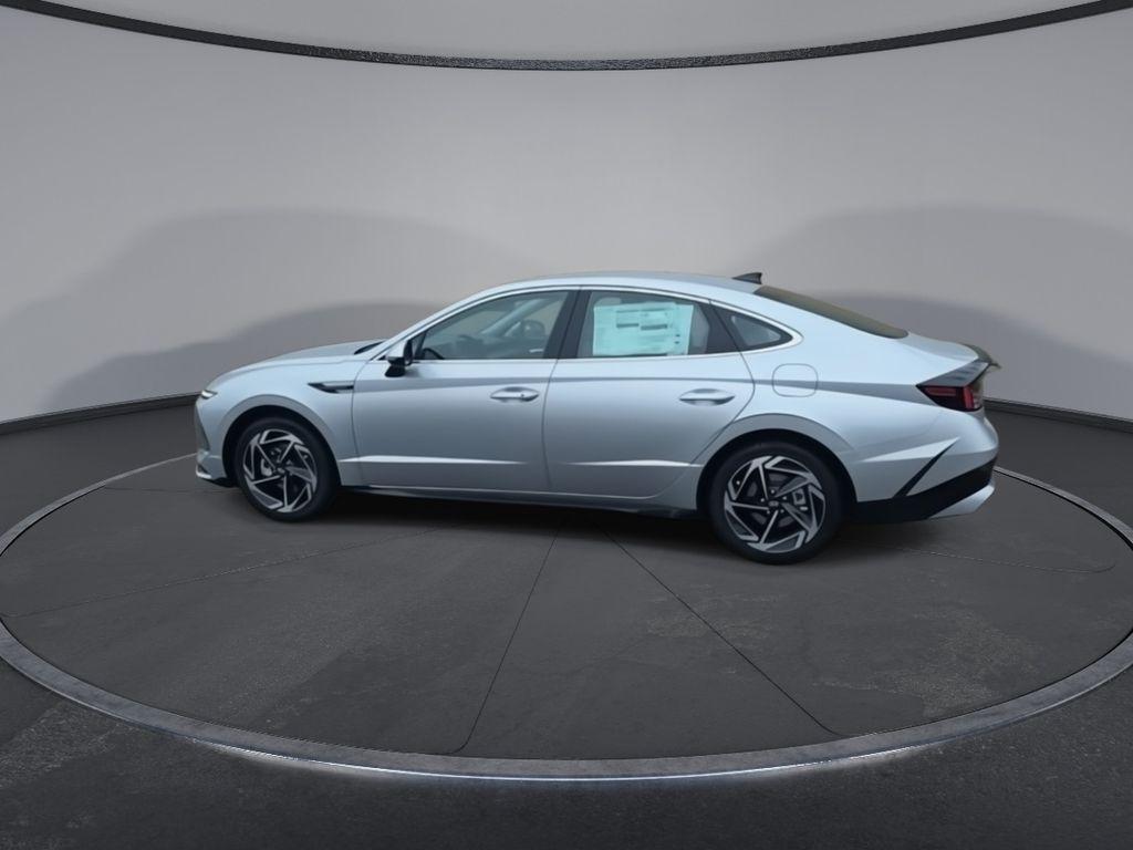 new 2026 Hyundai ELANTRA HEV car, priced at $28,585