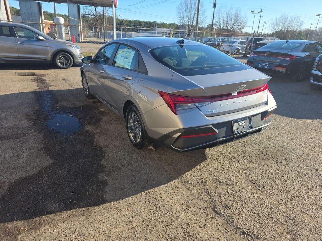 new 2026 Hyundai ELANTRA HEV car, priced at $26,575