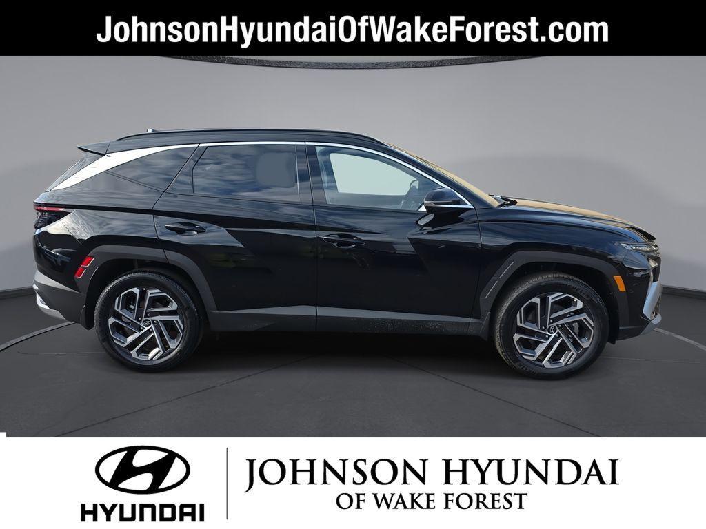 new 2025 Hyundai TUCSON Hybrid car, priced at $37,625