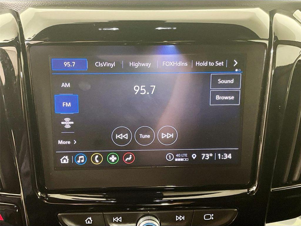 used 2022 Chevrolet Traverse car, priced at $27,990