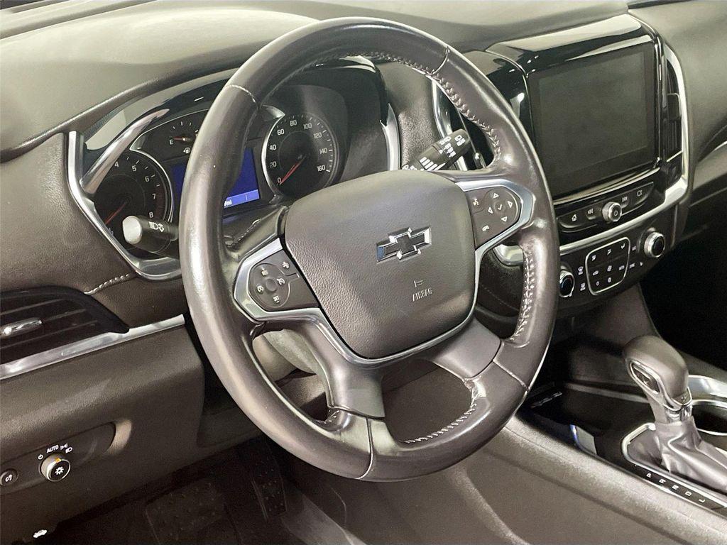 used 2022 Chevrolet Traverse car, priced at $27,990