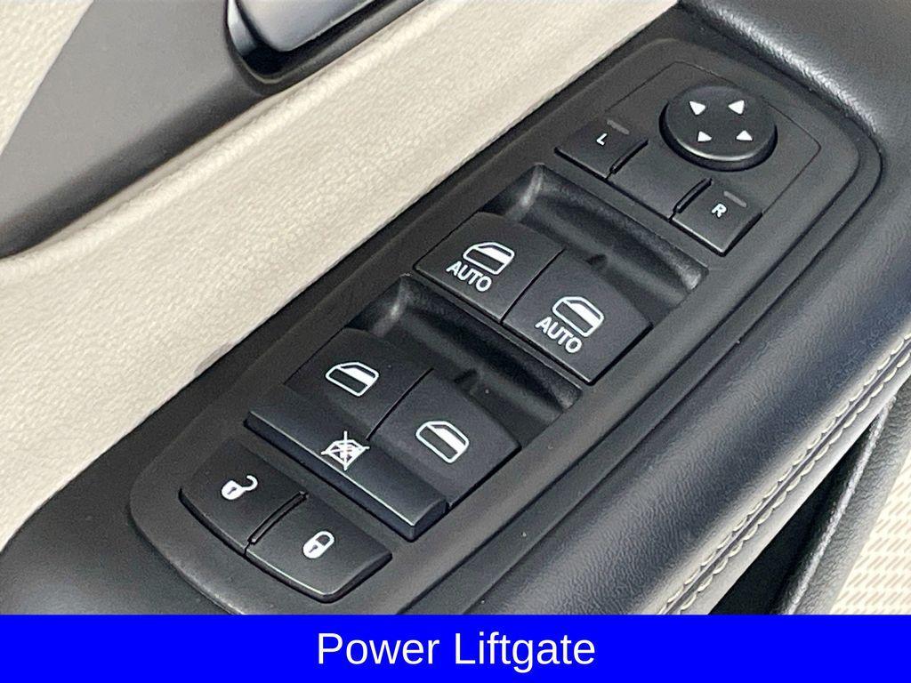 used 2024 Chrysler Pacifica car, priced at $29,985