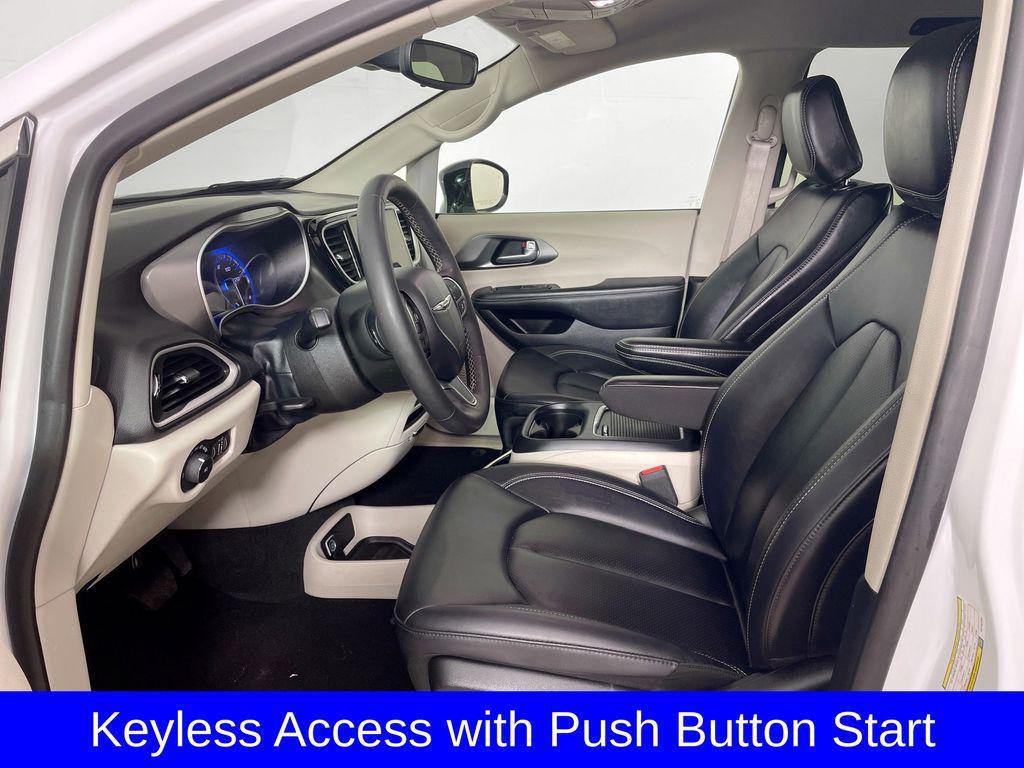 used 2024 Chrysler Pacifica car, priced at $29,985