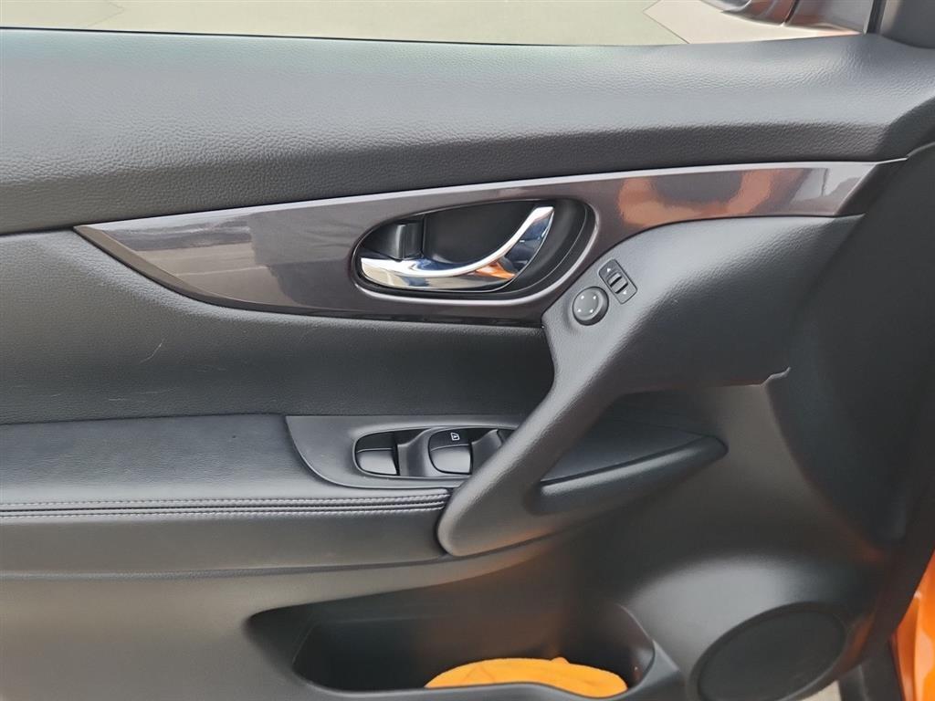 used 2018 Nissan Rogue car, priced at $13,998