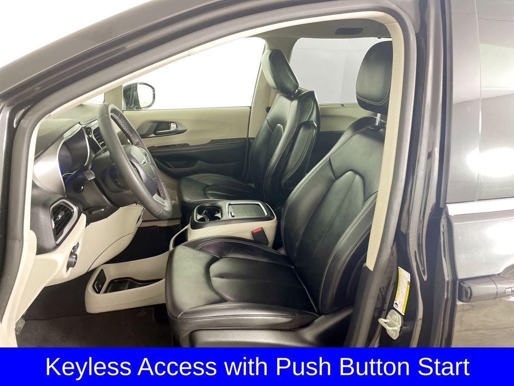 used 2024 Chrysler Pacifica car, priced at $28,998