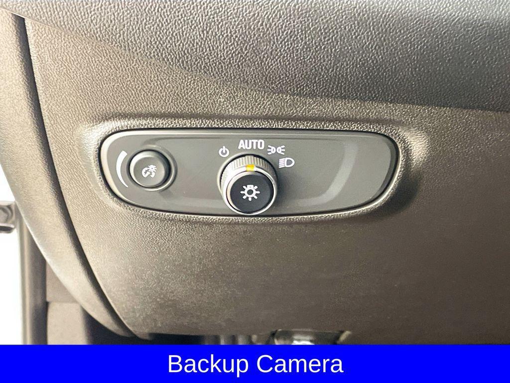 used 2023 Chevrolet Equinox car, priced at $22,994