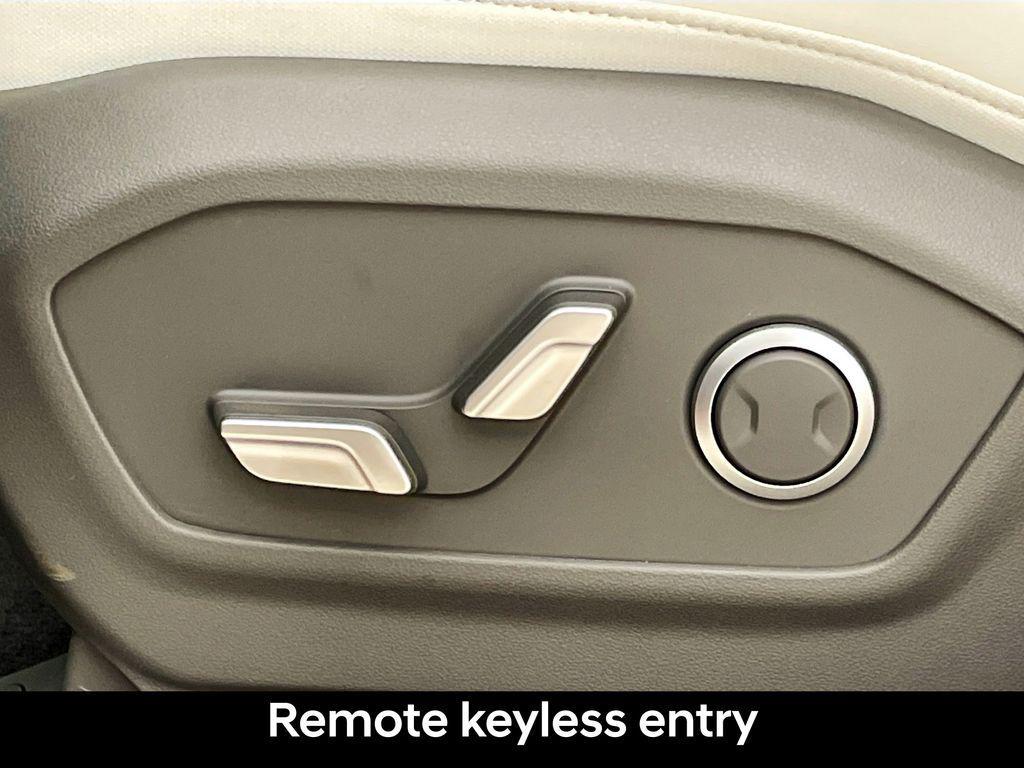 new 2026 Hyundai Santa Fe car, priced at $38,771