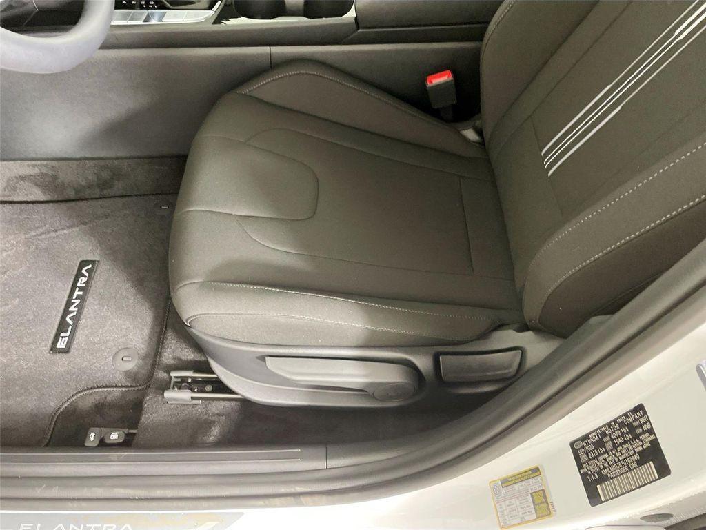 new 2026 Hyundai ELANTRA HEV car, priced at $26,279