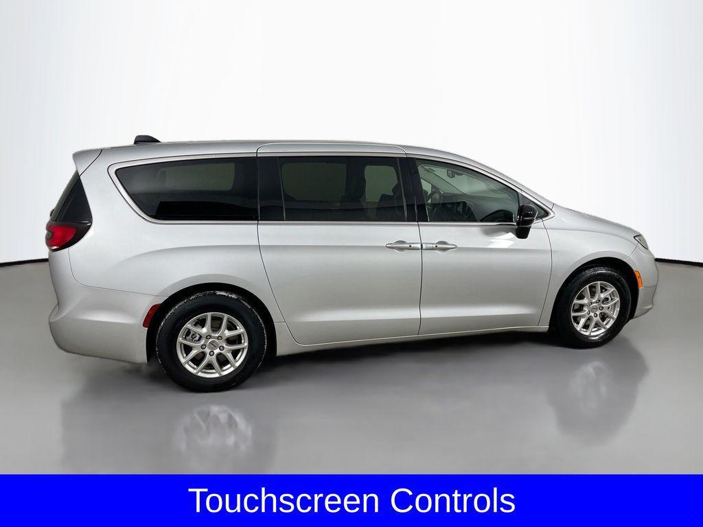 used 2024 Chrysler Pacifica car, priced at $28,998