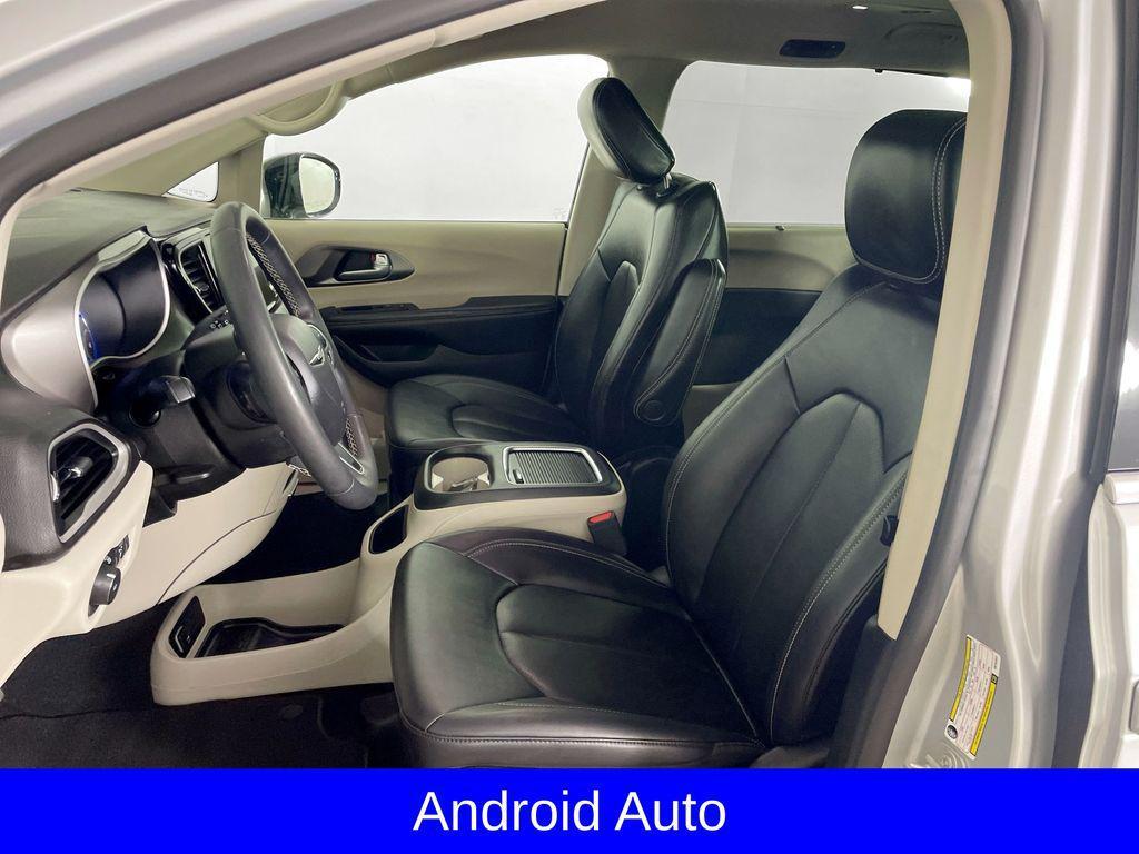 used 2024 Chrysler Pacifica car, priced at $28,998