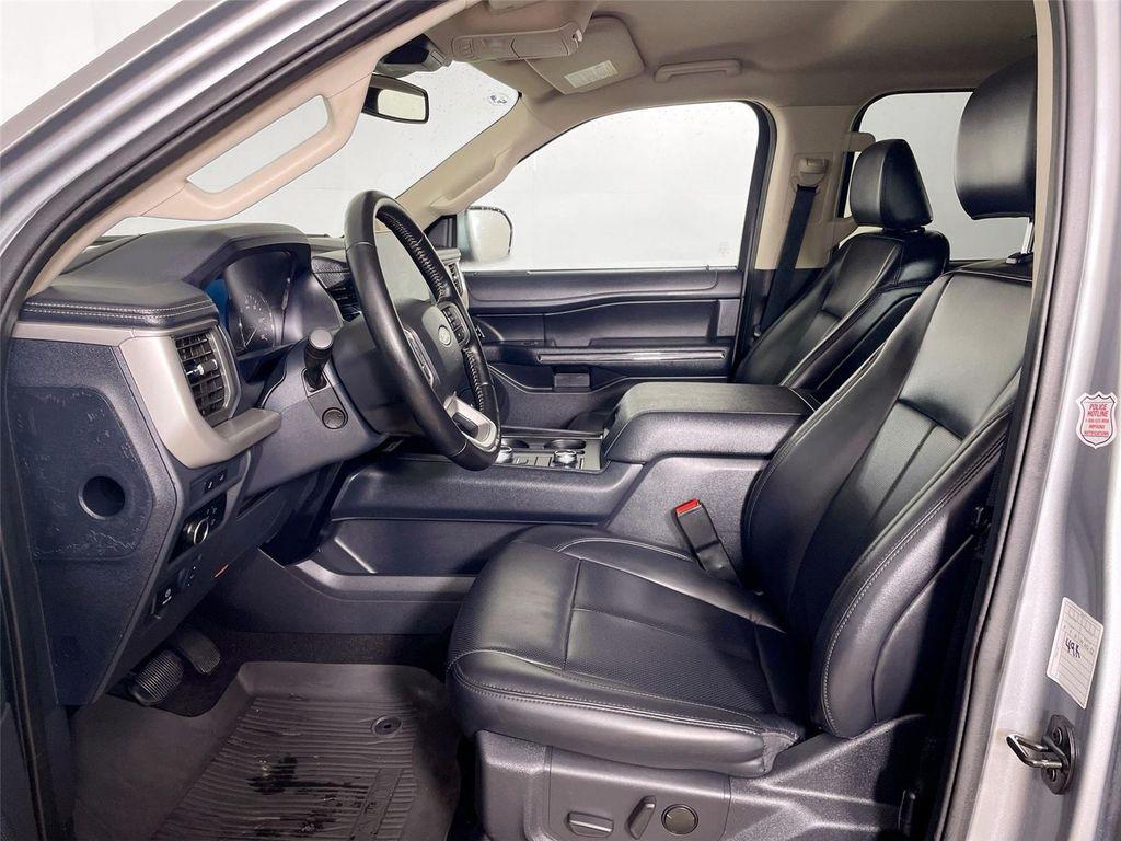 used 2024 Ford Expedition car, priced at $43,490