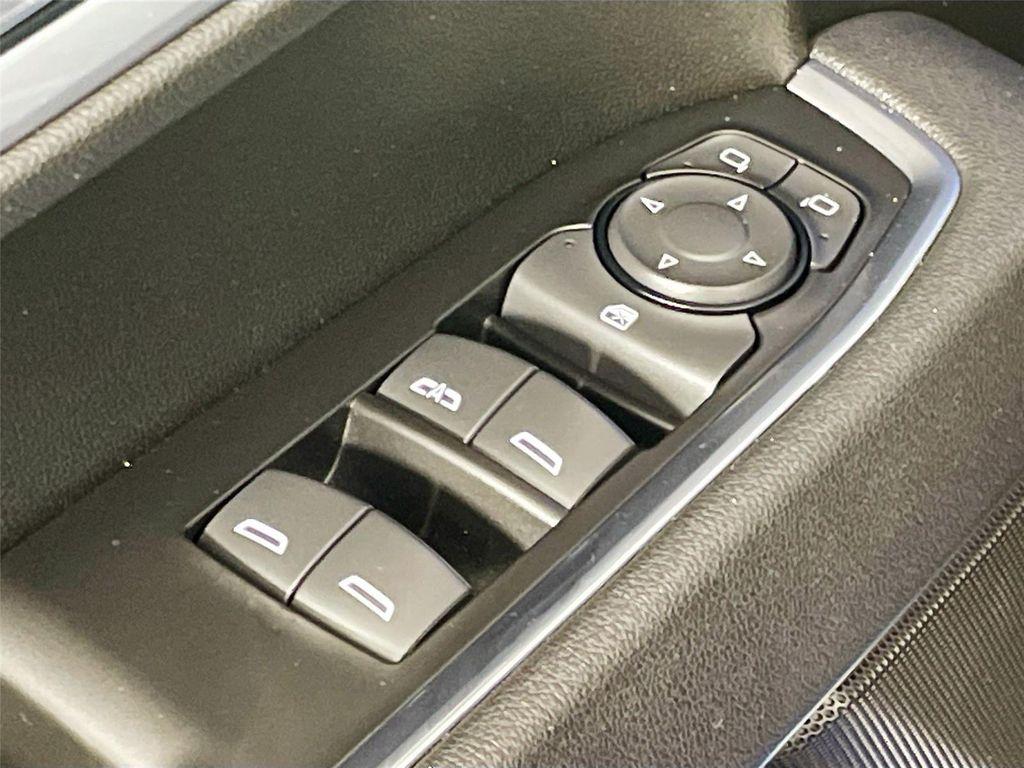 used 2025 Chevrolet Silverado 1500 car, priced at $38,998