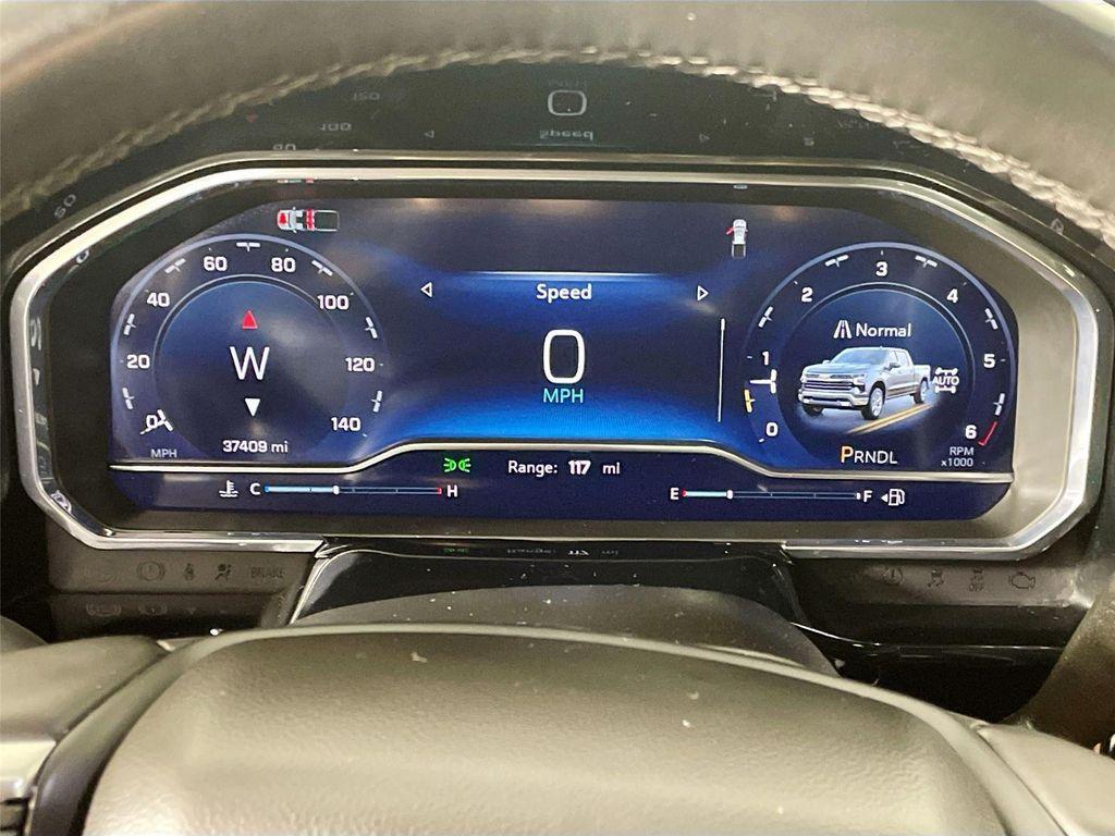 used 2025 Chevrolet Silverado 1500 car, priced at $38,998