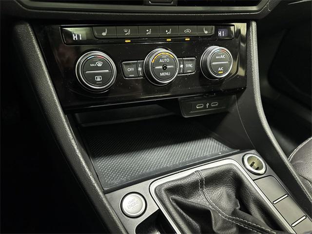 used 2024 Volkswagen Jetta car, priced at $18,529