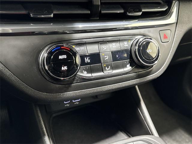 used 2025 Buick Envista car, priced at $23,026