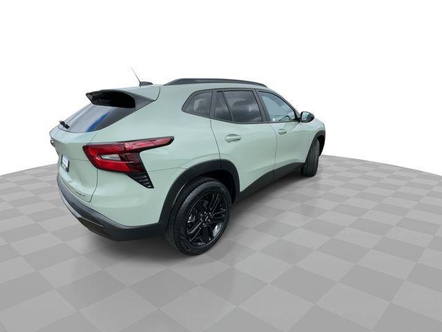 used 2025 Chevrolet Trax car, priced at $22,571