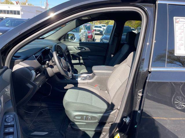 used 2023 Chevrolet Traverse car, priced at $28,771