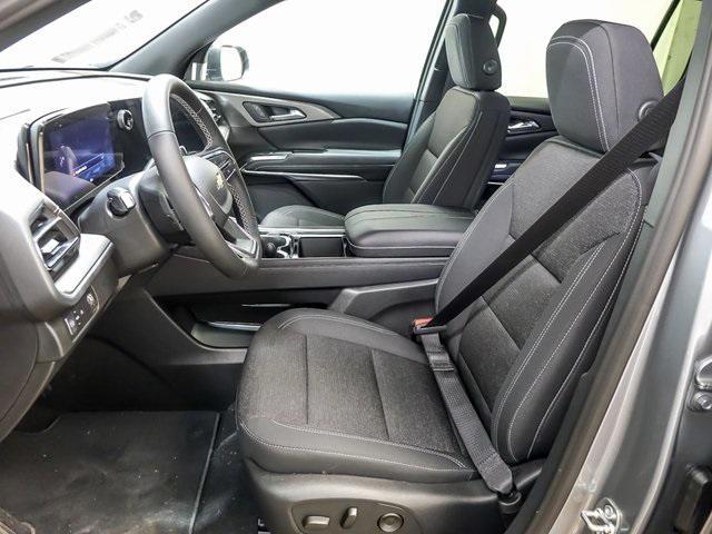 new 2026 Chevrolet Traverse car, priced at $40,895