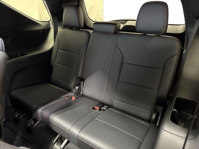 used 2024 Chevrolet Traverse car, priced at $49,171