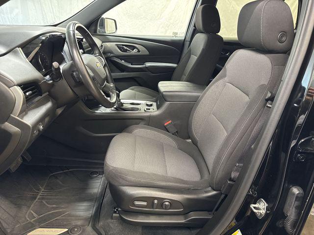 used 2022 Chevrolet Traverse car, priced at $29,583