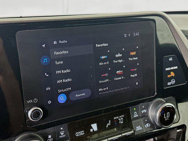 used 2023 Toyota Highlander car, priced at $30,487