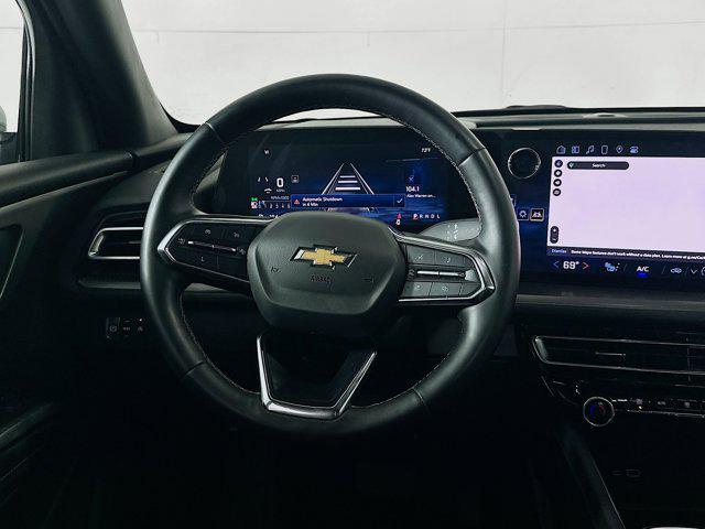 used 2024 Chevrolet Traverse car, priced at $32,297