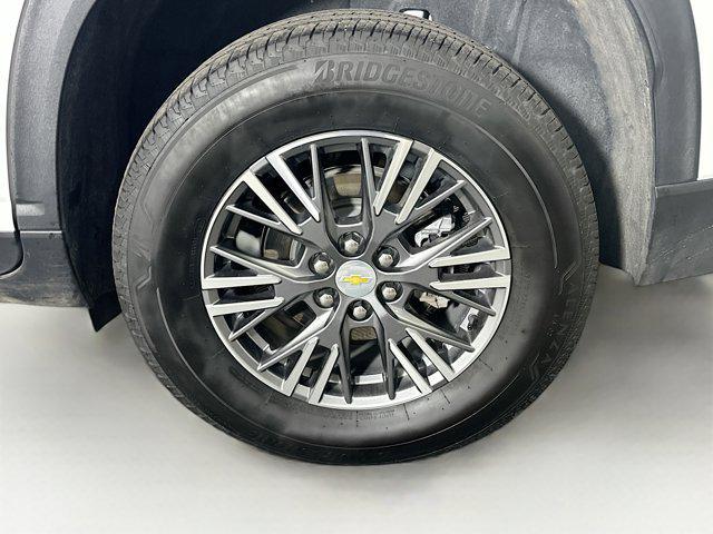 used 2025 Chevrolet Traverse car, priced at $31,987