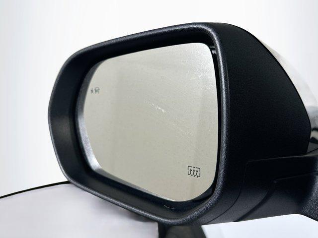 used 2025 Chevrolet Traverse car, priced at $31,987