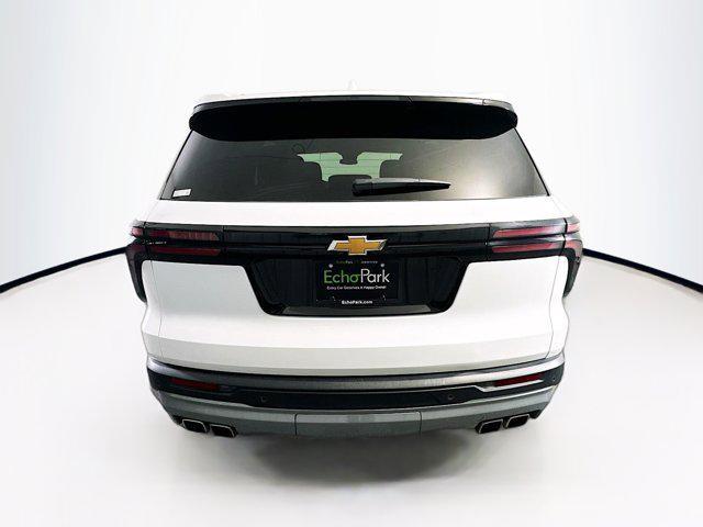 used 2025 Chevrolet Traverse car, priced at $31,987