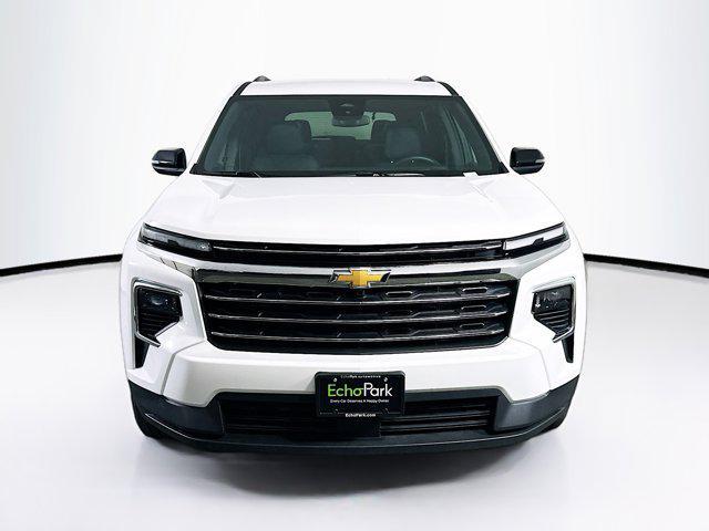 used 2025 Chevrolet Traverse car, priced at $31,987