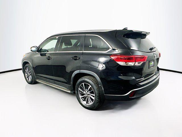 used 2019 Toyota Highlander car, priced at $20,487