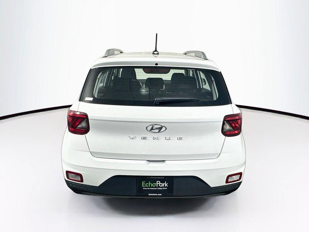 used 2025 Hyundai Venue car, priced at $18,422