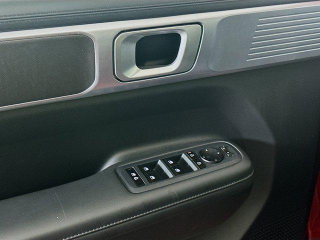 used 2025 Hyundai Santa Fe car, priced at $25,987