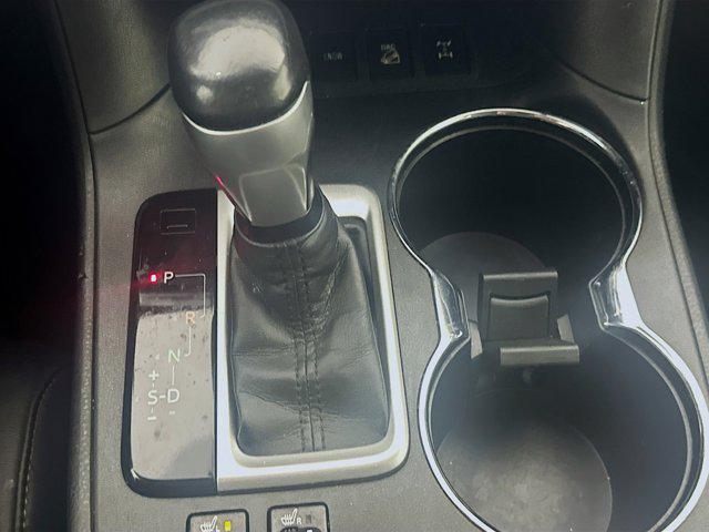 used 2015 Toyota Highlander car, priced at $18,722