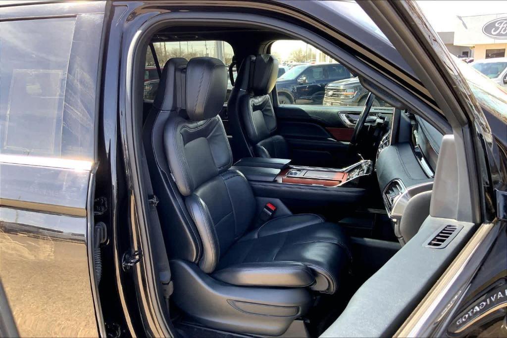used 2024 Lincoln Navigator car, priced at $57,081