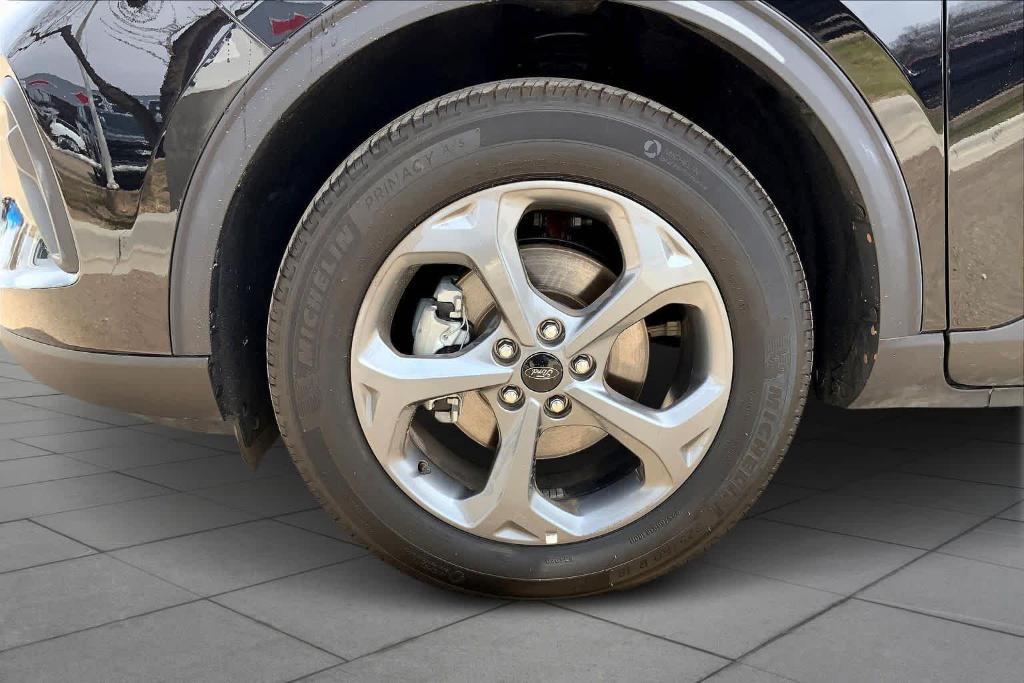 used 2025 Ford Escape car, priced at $25,557