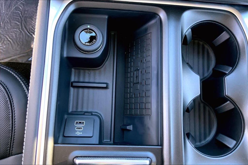 new 2025 Ford Expedition Max car, priced at $80,750