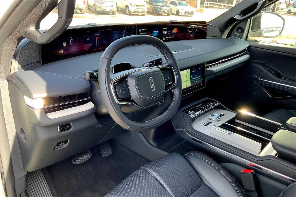 new 2025 Lincoln Navigator L car, priced at $102,615