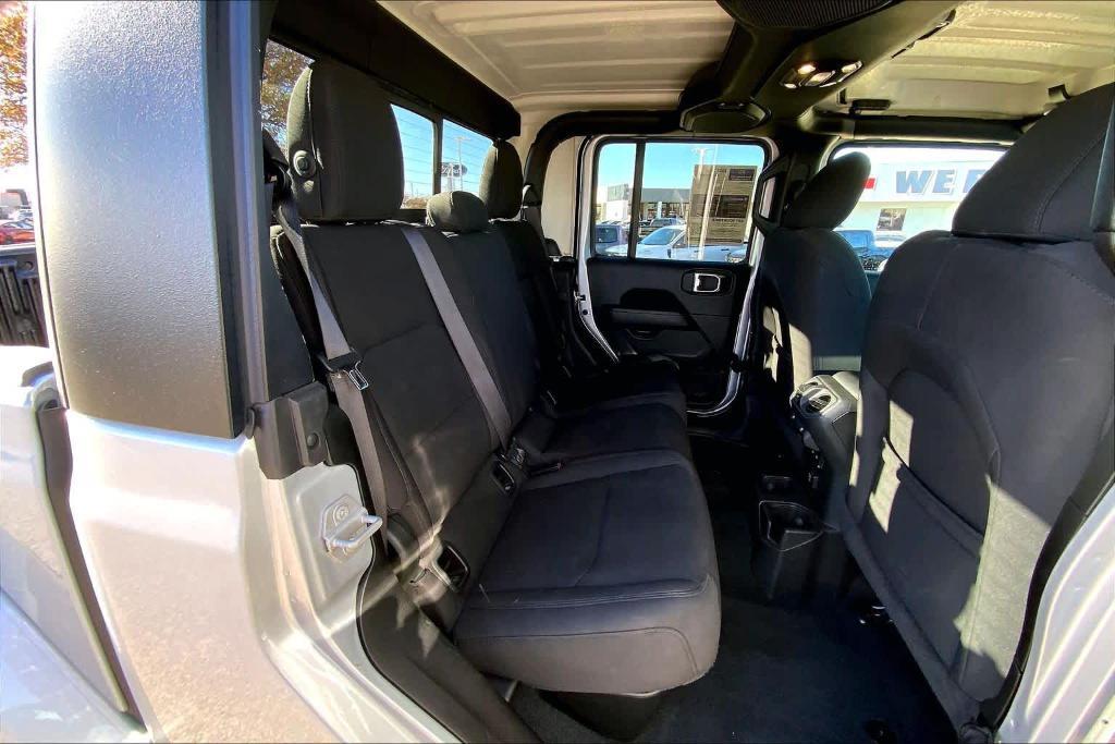 used 2023 Jeep Gladiator car, priced at $28,347