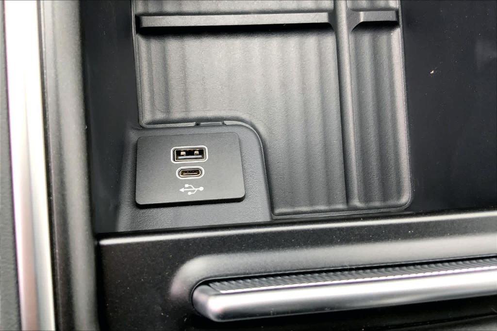 new 2026 Ford Expedition car, priced at $70,345