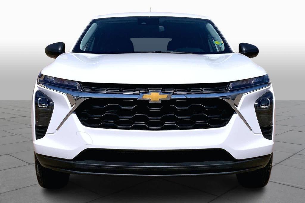 used 2025 Chevrolet Trax car, priced at $20,261