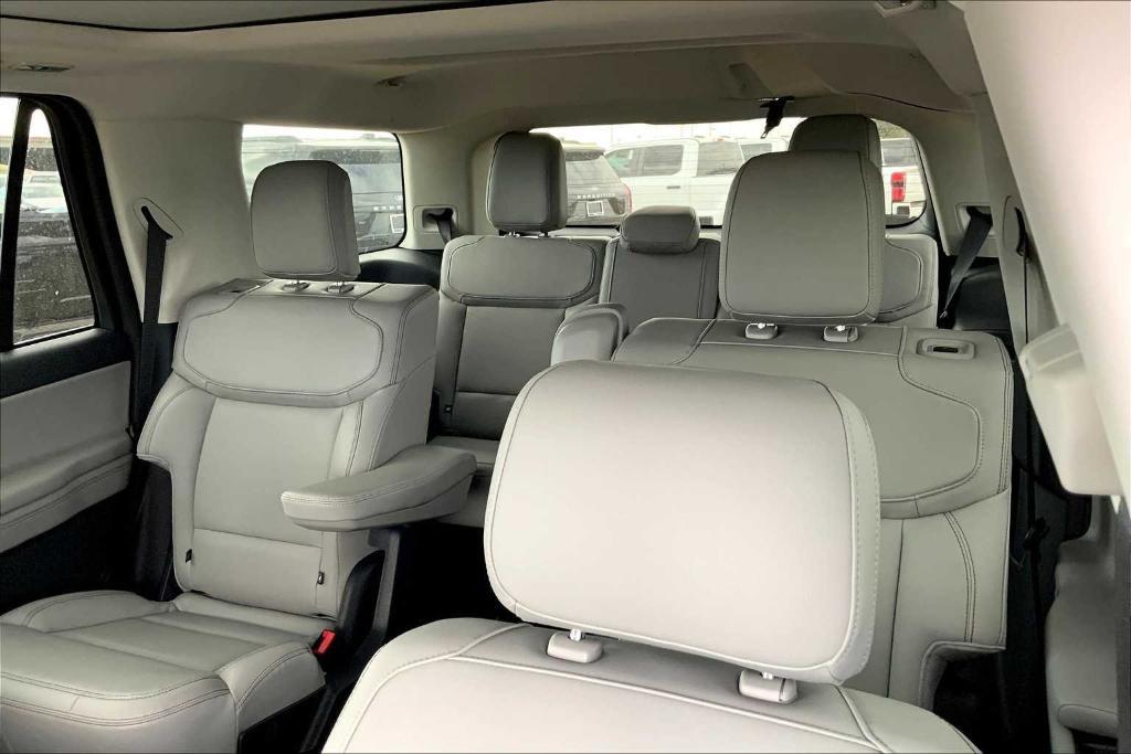 new 2025 Ford Expedition car, priced at $69,570
